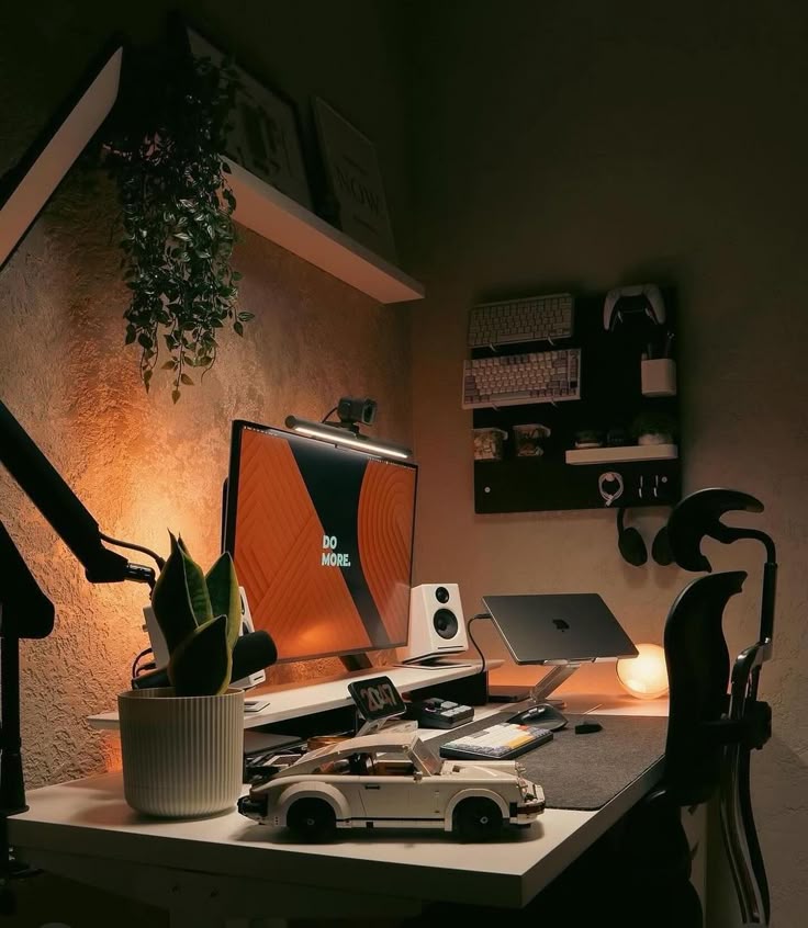 DESK ACCESSORIES